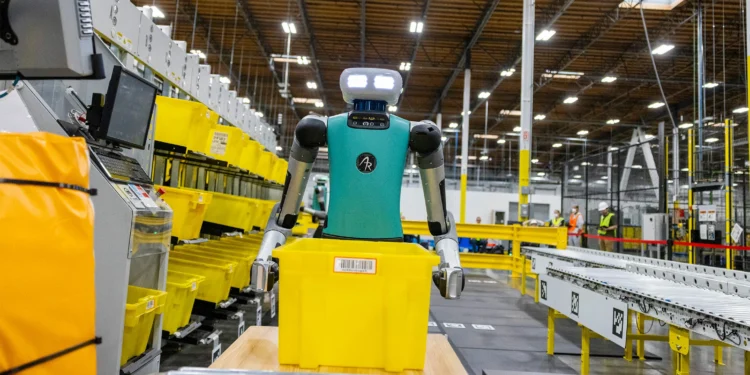 Amazon Warehouse Robots Now Match Human Workforce in Numbers