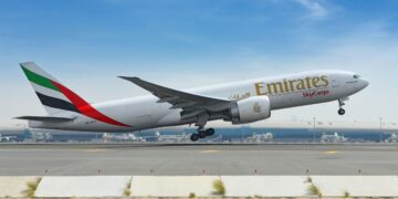Emirates Deploys AI Engine Monitoring to Cut Flight Diversions and Maintenance Costs